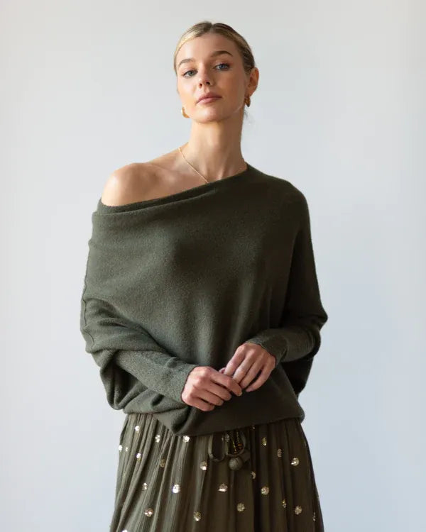 EOS | Asymmetrischer Cloud Drapierter Pullover