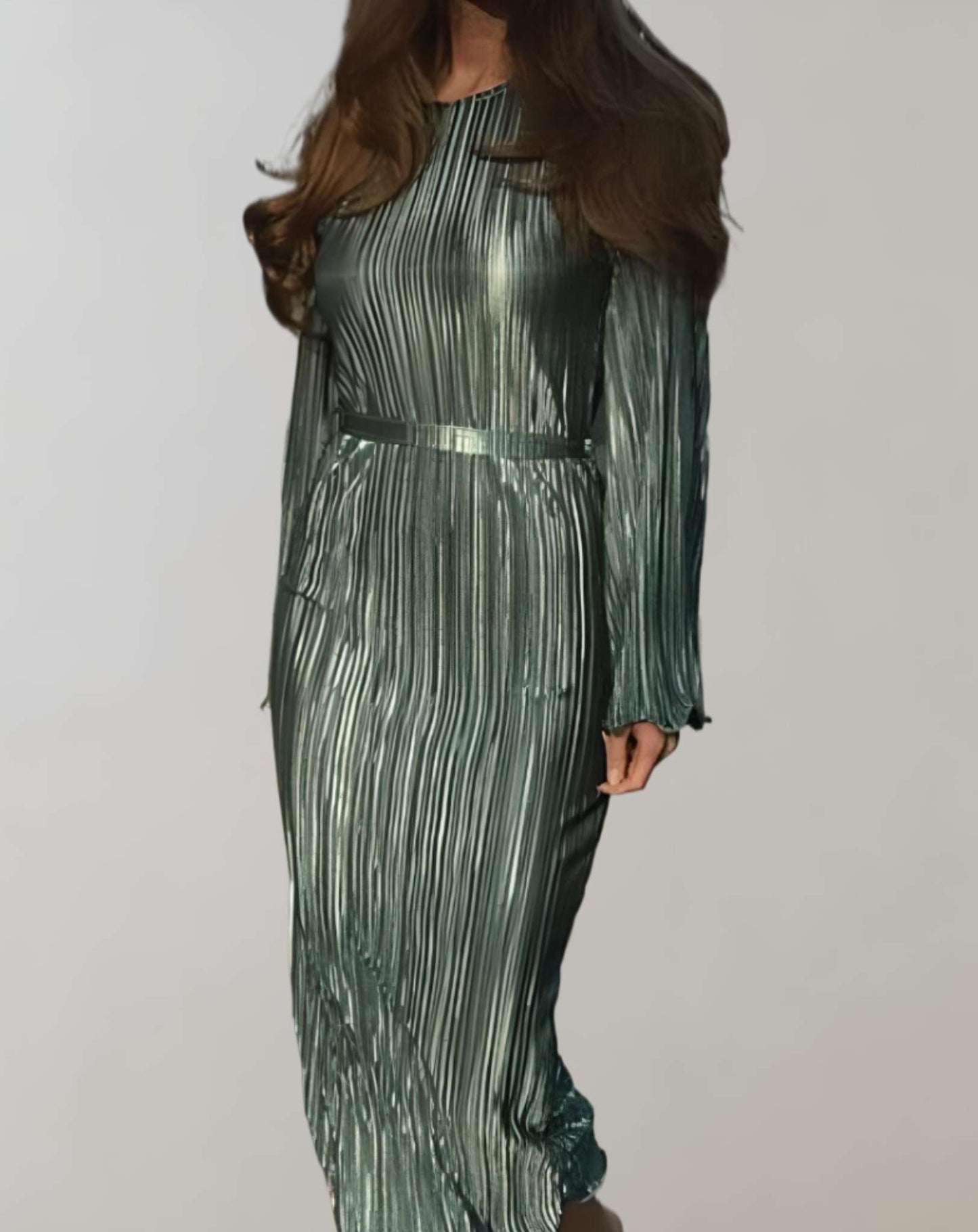 EOS | Tailliertes langes Kleid mit Falten