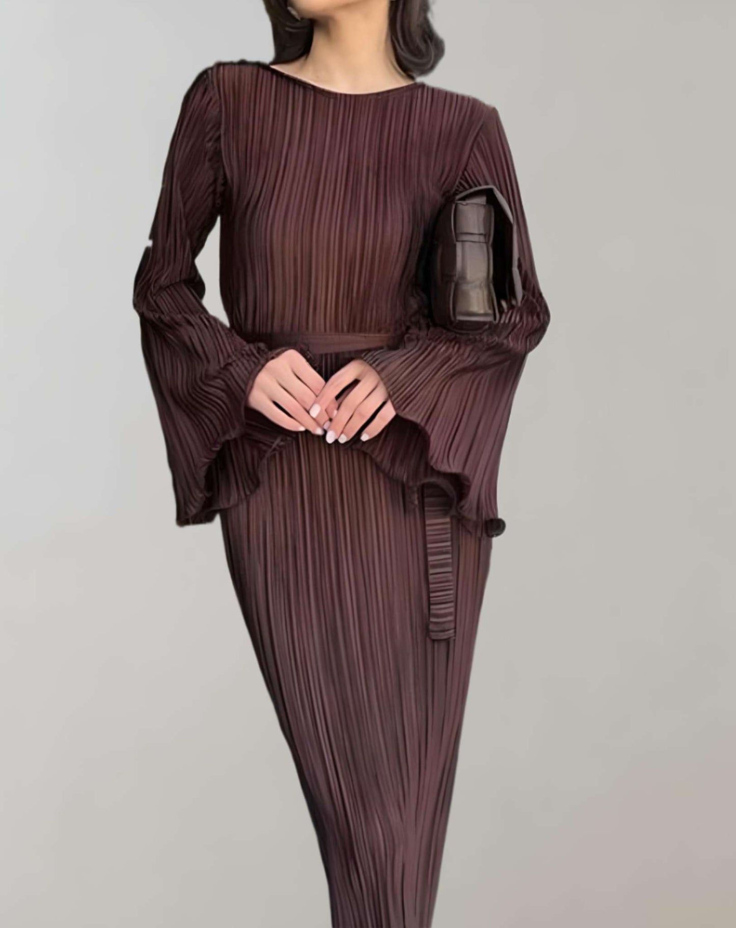 EOS | Tailliertes langes Kleid mit Falten