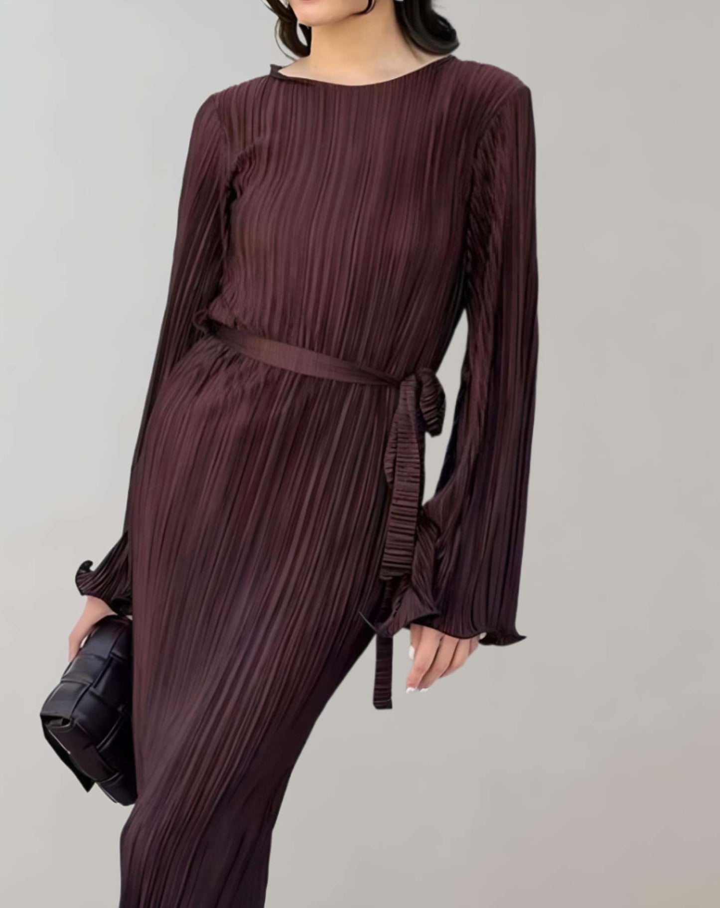 EOS | Tailliertes langes Kleid mit Falten