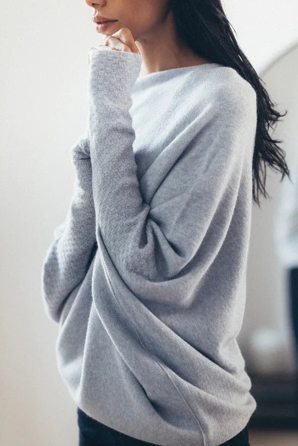EOS | Asymmetrischer Cloud Drapierter Pullover