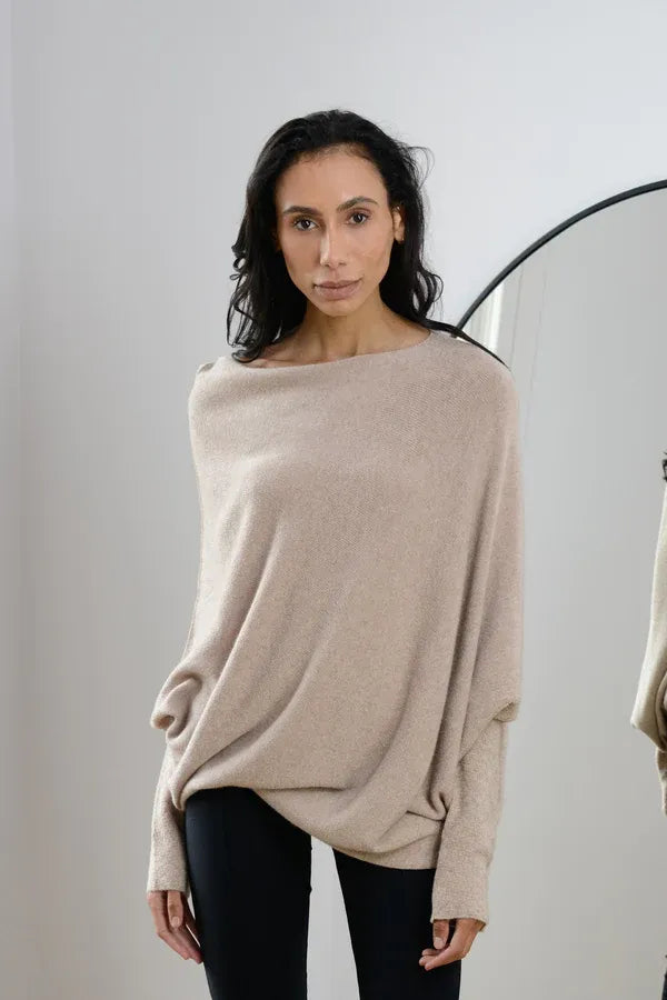 EOS | Asymmetrischer Cloud Drapierter Pullover