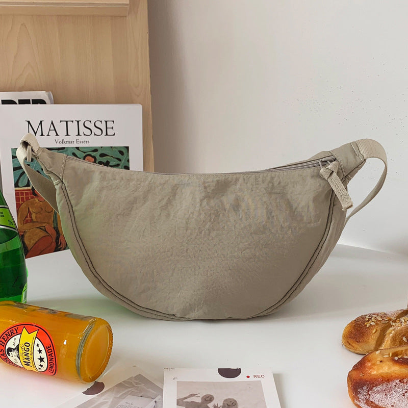 EOS | Damenumhängetasche Half Moon mit verstellbarem Riemen