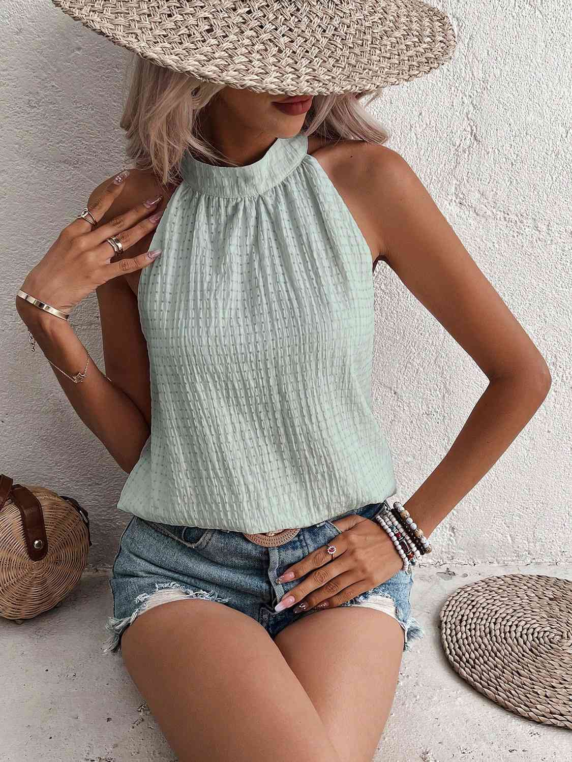 EOS | Neckholder-Top mit Punktedetail