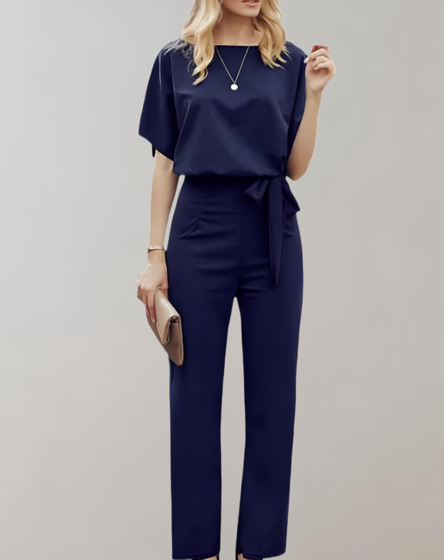 EOS | Wunderschön passender Jumpsuit mit halblangem