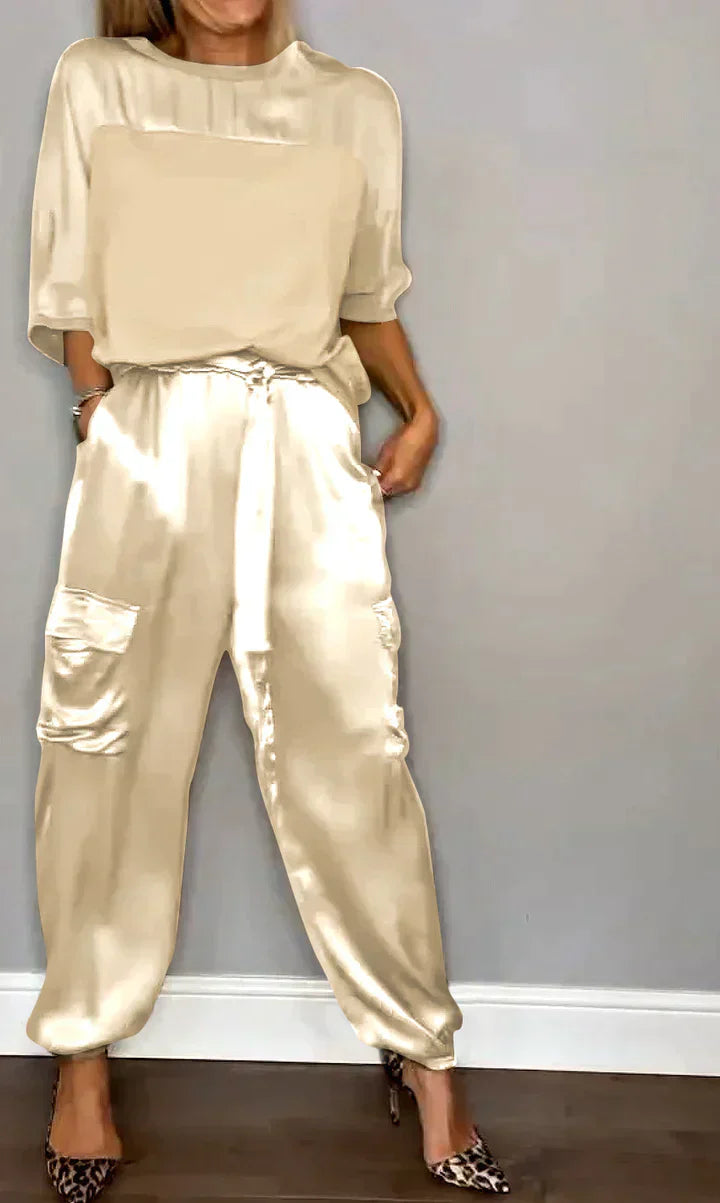 EOS | Jumpsuit aus glattem Satin mit halblangem Oberteil und Hose für Frauen