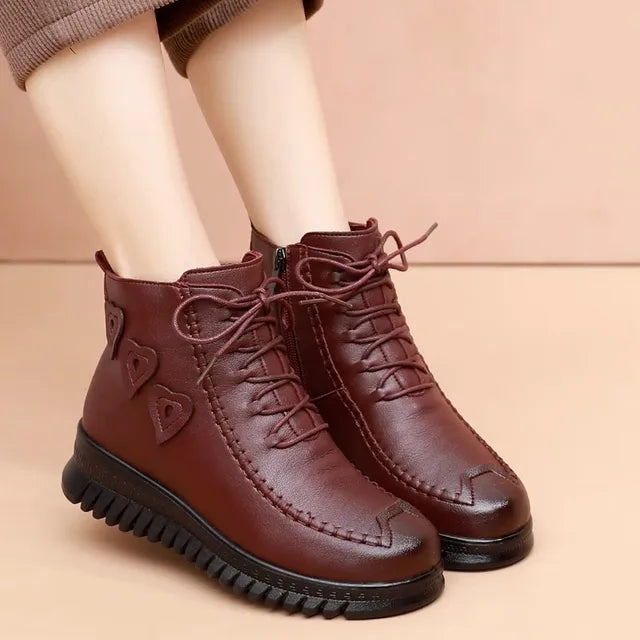 EOS | Elegante Flache Stiefeletten aus