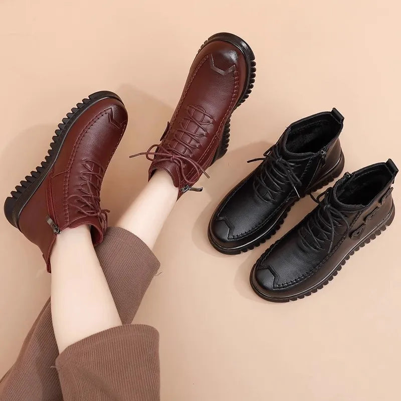 EOS | Elegante Flache Stiefeletten aus