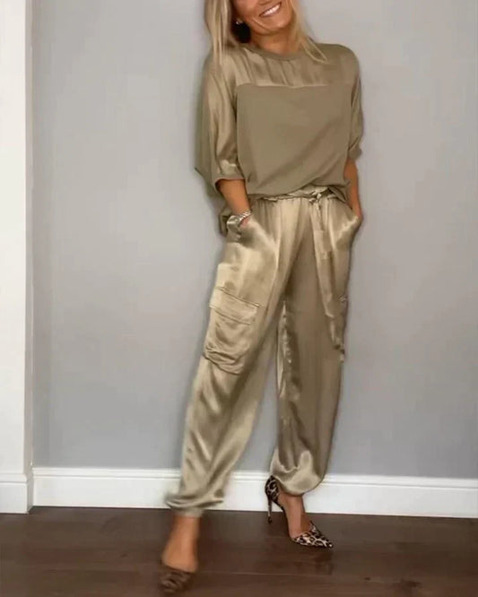 EOS | Jumpsuit aus glattem Satin mit halblangem Oberteil und Hose für Frauen