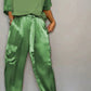 EOS | Jumpsuit aus glattem Satin mit halblangem Oberteil und Hose für Frauen